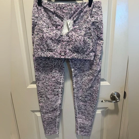 Fabletics seamless set size XL - Picture 1 of 5